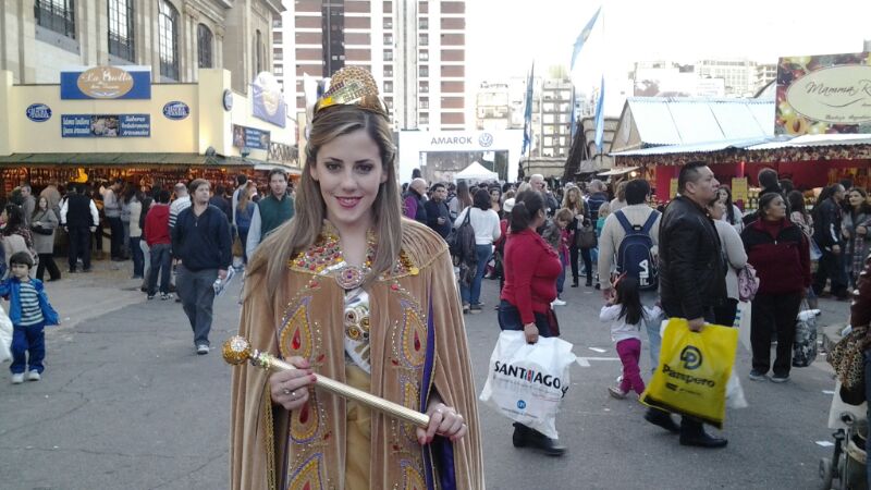 Jimena Fernández, Reina Nacional del Sol, en La Rural.